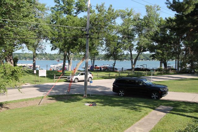 300 Knobes AVENUE, Twin Lakes, WI 53181