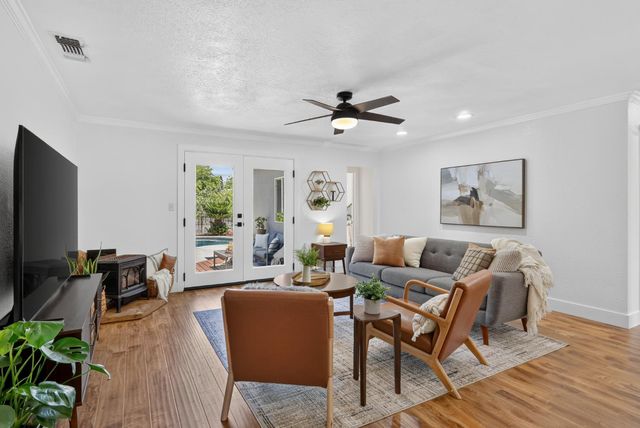 6301 Grant Ave, Carmichael, CA 95608