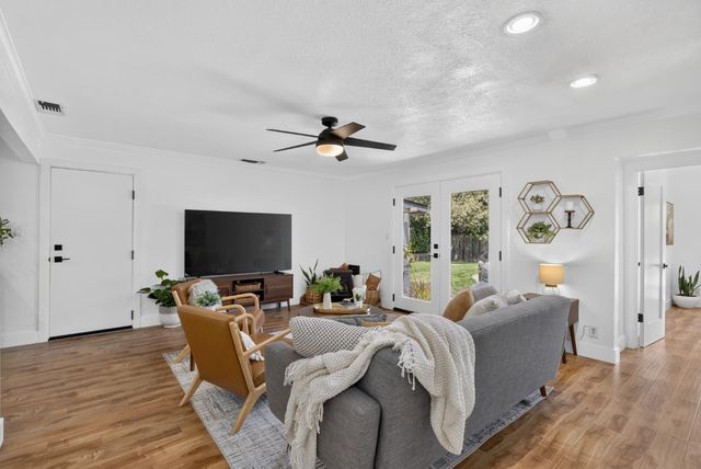 6301 Grant Ave, Carmichael, CA 95608