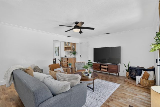 6301 Grant Ave, Carmichael, CA 95608