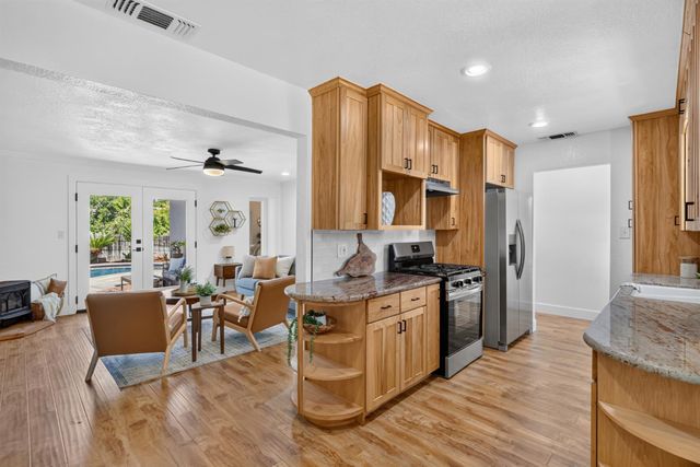 6301 Grant Ave, Carmichael, CA 95608