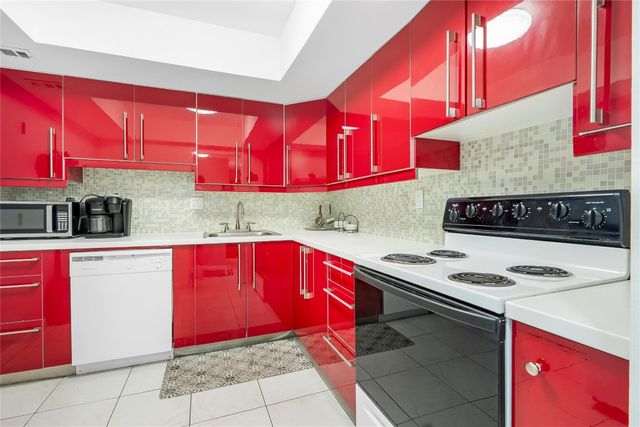 3180 S Ocean Drive 517, Hallandale Beach, FL 33009