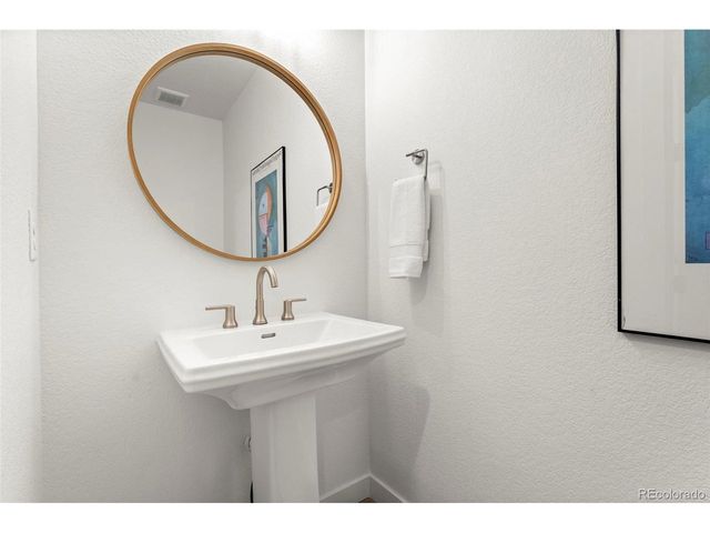 176 Ash Cir, Erie, CO 80516