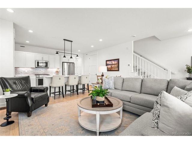 176 Ash Cir, Erie, CO 80516