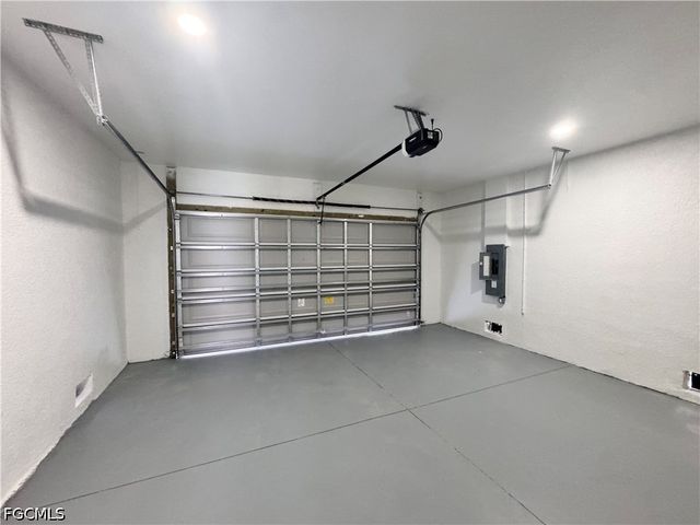 4206 NW 32nd LN, Cape Coral, FL 33993
