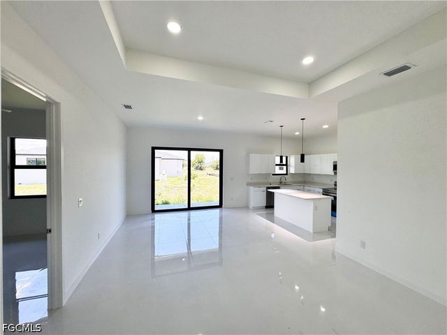 4206 NW 32nd LN, Cape Coral, FL 33993