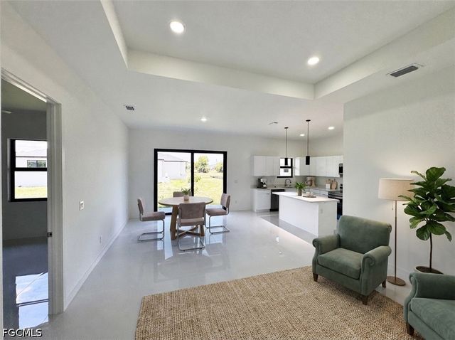 4206 NW 32nd LN, Cape Coral, FL 33993