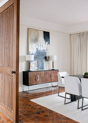 240 Shore Acres Circle, Lake Bluff, IL 60044