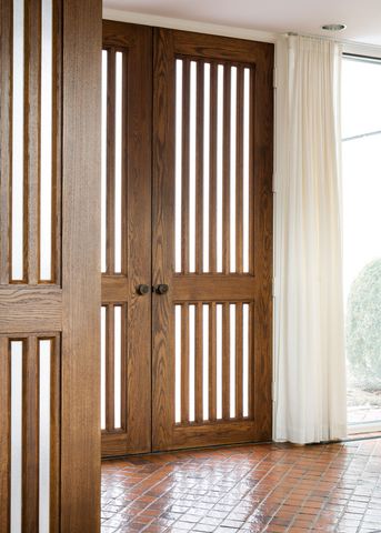 240 Shore Acres Circle, Lake Bluff, IL 60044