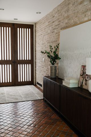 240 Shore Acres Circle, Lake Bluff, IL 60044