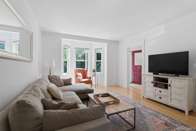 27 N Dutcher Street, Irvington, NY 10533