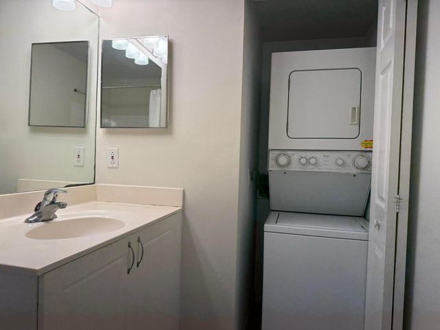 4879 Via Palm Lake Unit 608, West Palm Beach, FL 33417