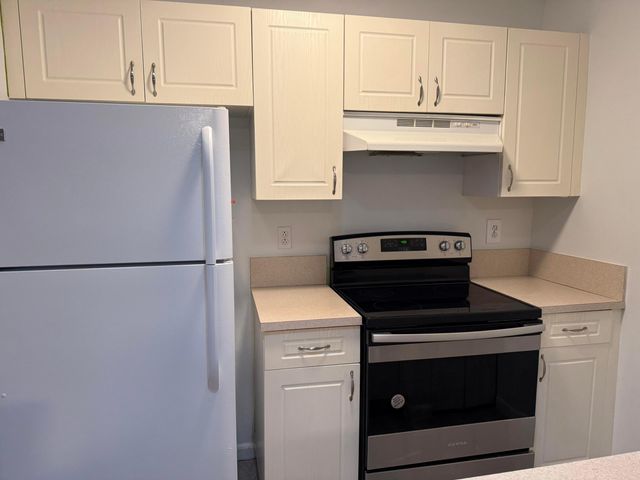 4879 Via Palm Lake Unit 608, West Palm Beach, FL 33417