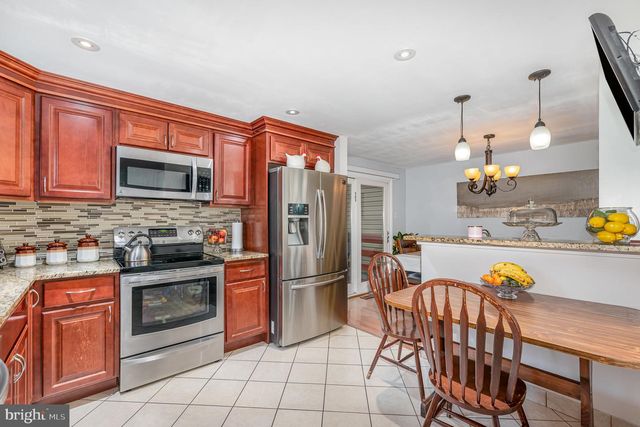 3 DEBENHAM CT, Nottingham, MD 21236