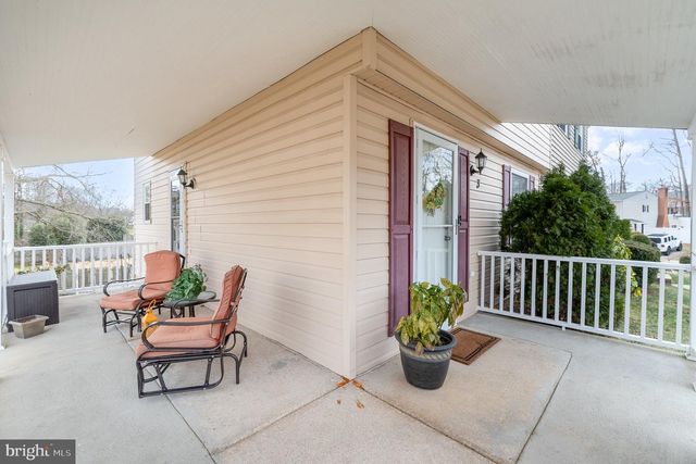 3 DEBENHAM CT, Nottingham, MD 21236