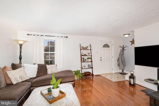 3 DEBENHAM CT, Nottingham, MD 21236
