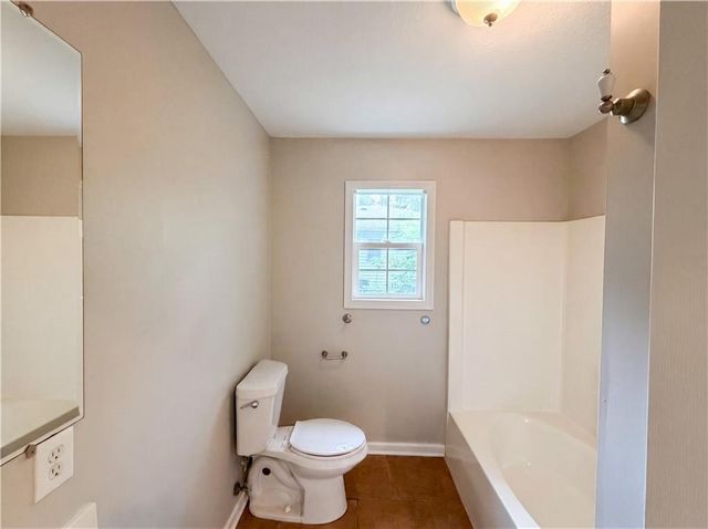 905 S Butler Terrace, Harrisonville, MO 64701