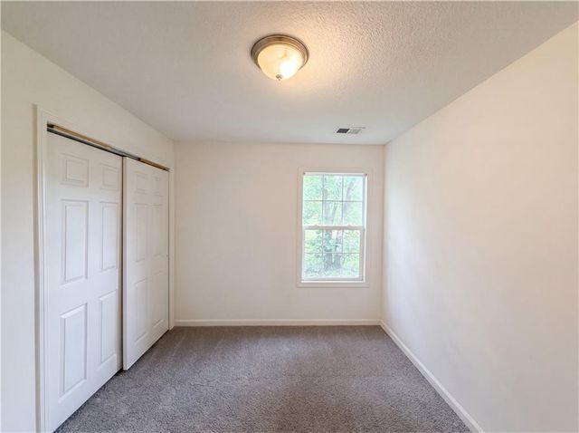 905 S Butler Terrace, Harrisonville, MO 64701