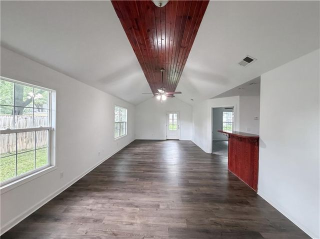 905 S Butler Terrace, Harrisonville, MO 64701
