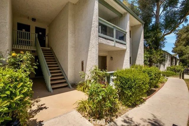 23637 Park Capri 34, Calabasas, CA 91302