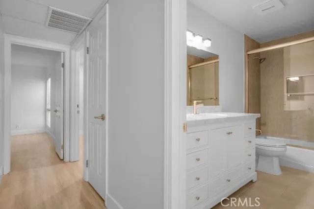 23637 Park Capri 34, Calabasas, CA 91302