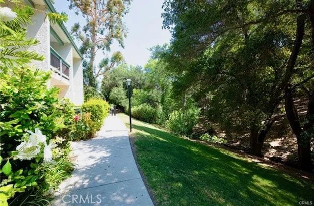23637 Park Capri 34, Calabasas, CA 91302