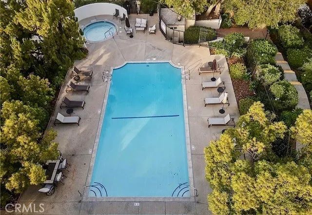 23637 Park Capri 34, Calabasas, CA 91302