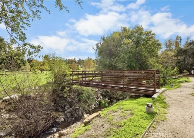 23637 Park Capri 34, Calabasas, CA 91302