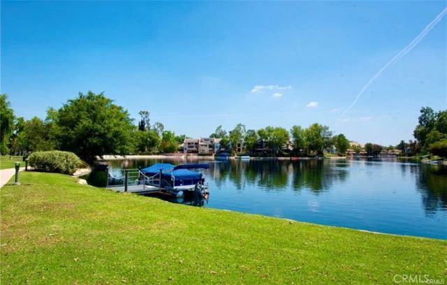 23637 Park Capri 34, Calabasas, CA 91302