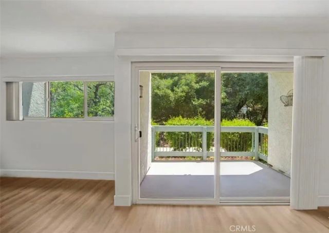 23637 Park Capri 34, Calabasas, CA 91302