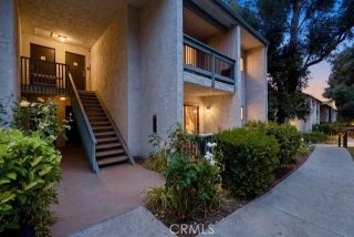 23637 Park Capri 34, Calabasas, CA 91302