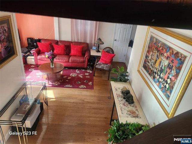 75 Franklin Avenue, Bergenfield, NJ 07621