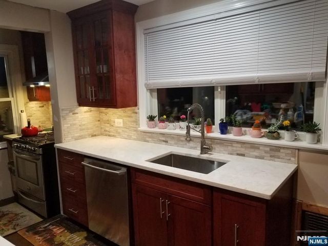 75 Franklin Avenue, Bergenfield, NJ 07621