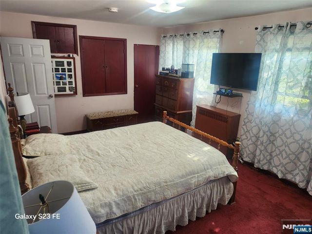 75 Franklin Avenue, Bergenfield, NJ 07621