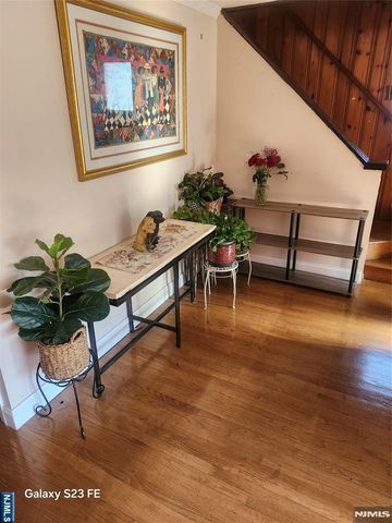 75 Franklin Avenue, Bergenfield, NJ 07621