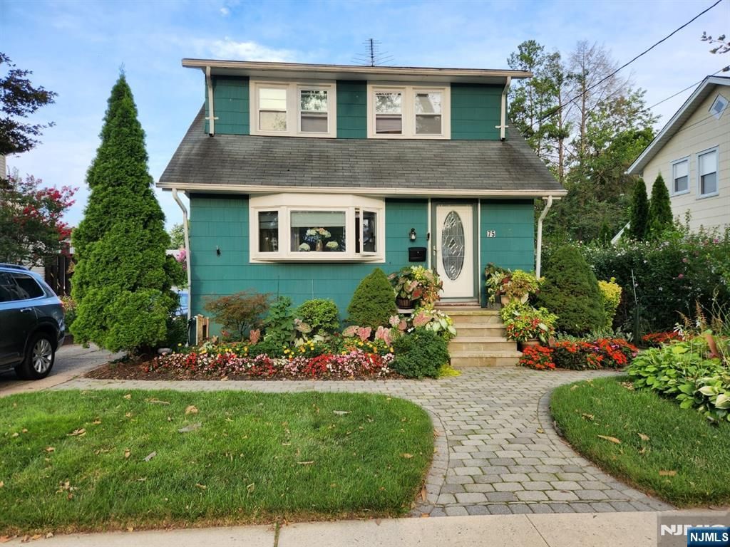75 Franklin Avenue, Bergenfield, NJ 07621