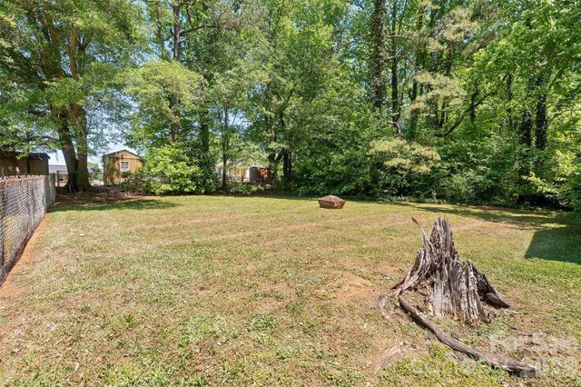 605 E Boston Avenue, Bessemer City, NC 28016