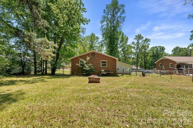 605 E Boston Avenue, Bessemer City, NC 28016