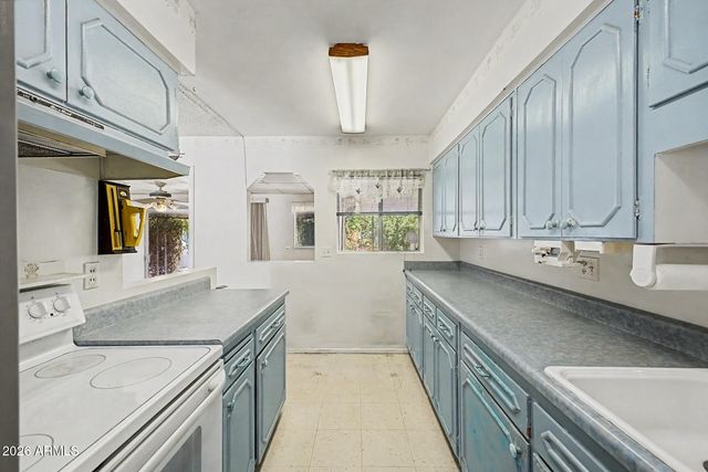 809 S Saranac Avenue, Mesa, AZ 85208