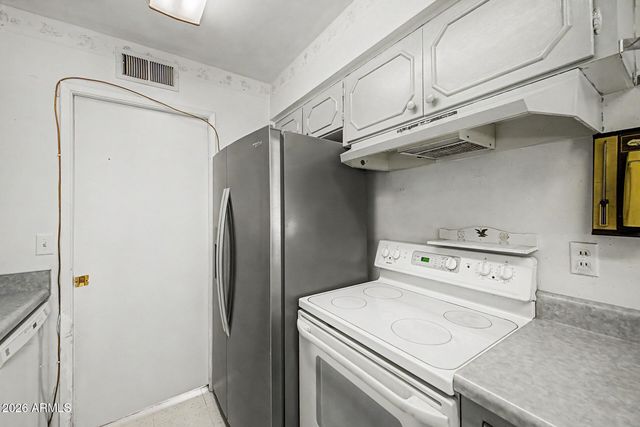 809 S Saranac Avenue, Mesa, AZ 85208