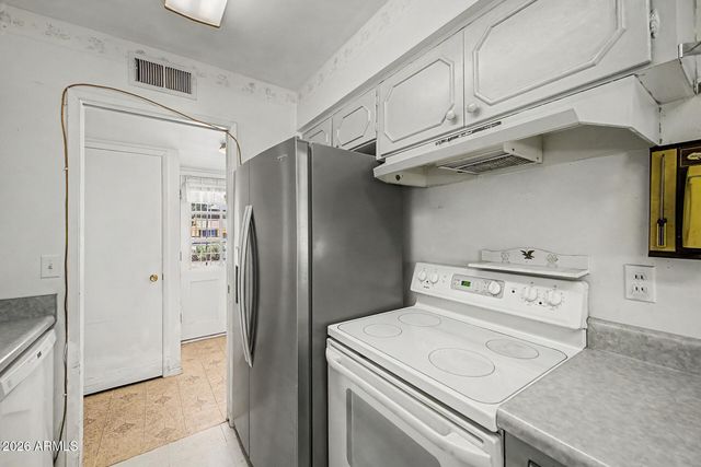 809 S Saranac Avenue, Mesa, AZ 85208