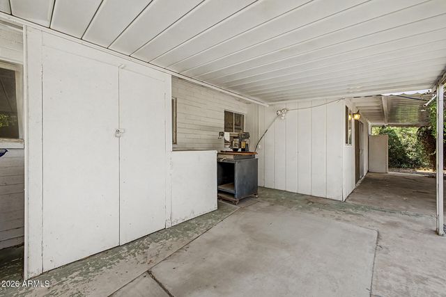 809 S Saranac Avenue, Mesa, AZ 85208