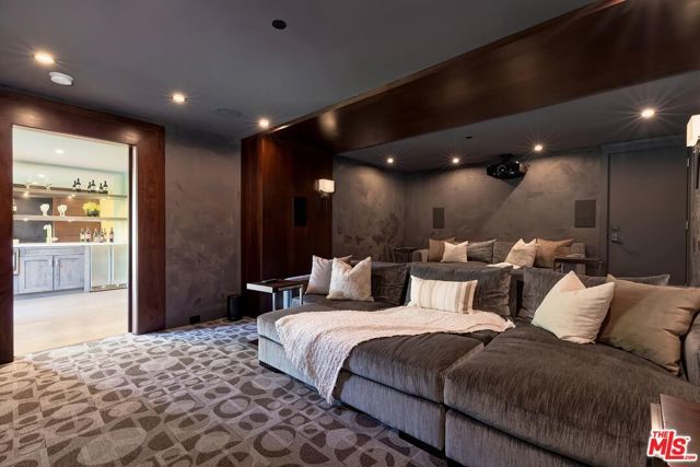 2841 Montcalm Avenue, Los Angeles, CA 90046