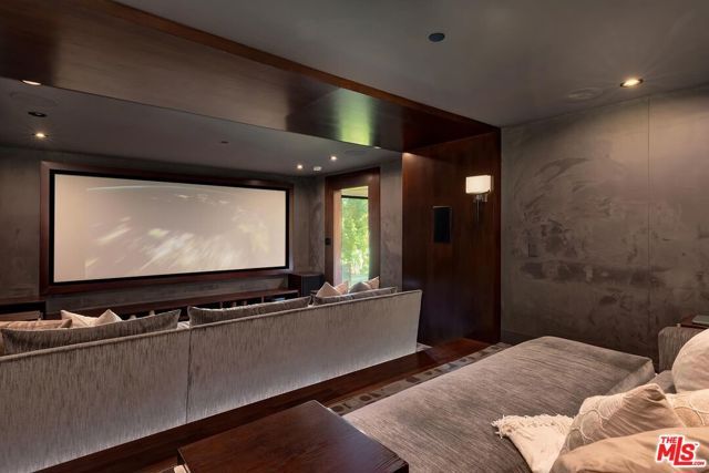 2841 Montcalm Avenue, Los Angeles, CA 90046