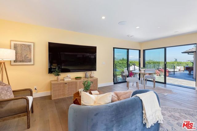 2841 Montcalm Avenue, Los Angeles, CA 90046