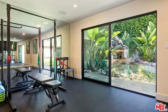 2841 Montcalm Avenue, Los Angeles, CA 90046