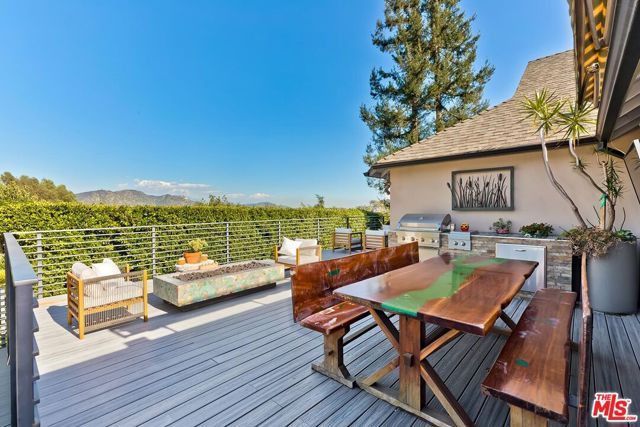 2841 Montcalm Avenue, Los Angeles, CA 90046