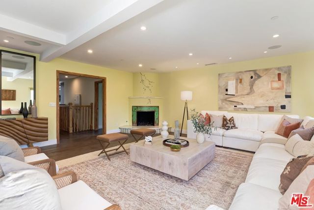 2841 Montcalm Avenue, Los Angeles, CA 90046