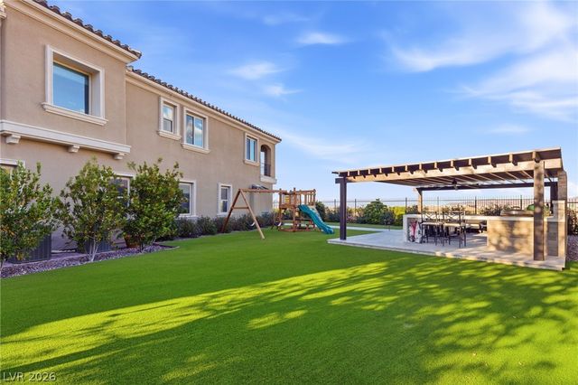 8 Olympia Chase Drive, Las Vegas, NV 89141