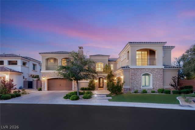 8 Olympia Chase Drive, Las Vegas, NV 89141